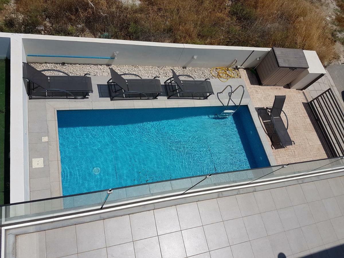 T&E Villa Larnaca Exterior photo